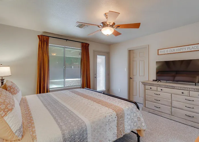 Foothills Family Home Near Lake & Colorado River!